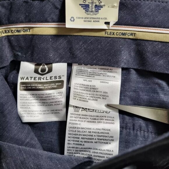 Dockers Mens Signature Khaki Classic Fit Size 34 Lux Cotton Stretch Flex Comfort - Picture 7 of 8